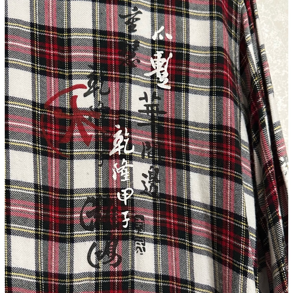 Chico's Scotch Plaid Button Up Shirt Long Sleeve Top Asian Calligraphy Sz 2 L - Picture 4 of 5
